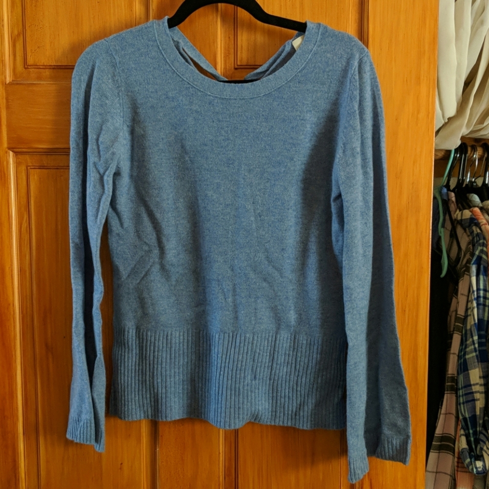 Super soft blue Qi Cashmere sweater